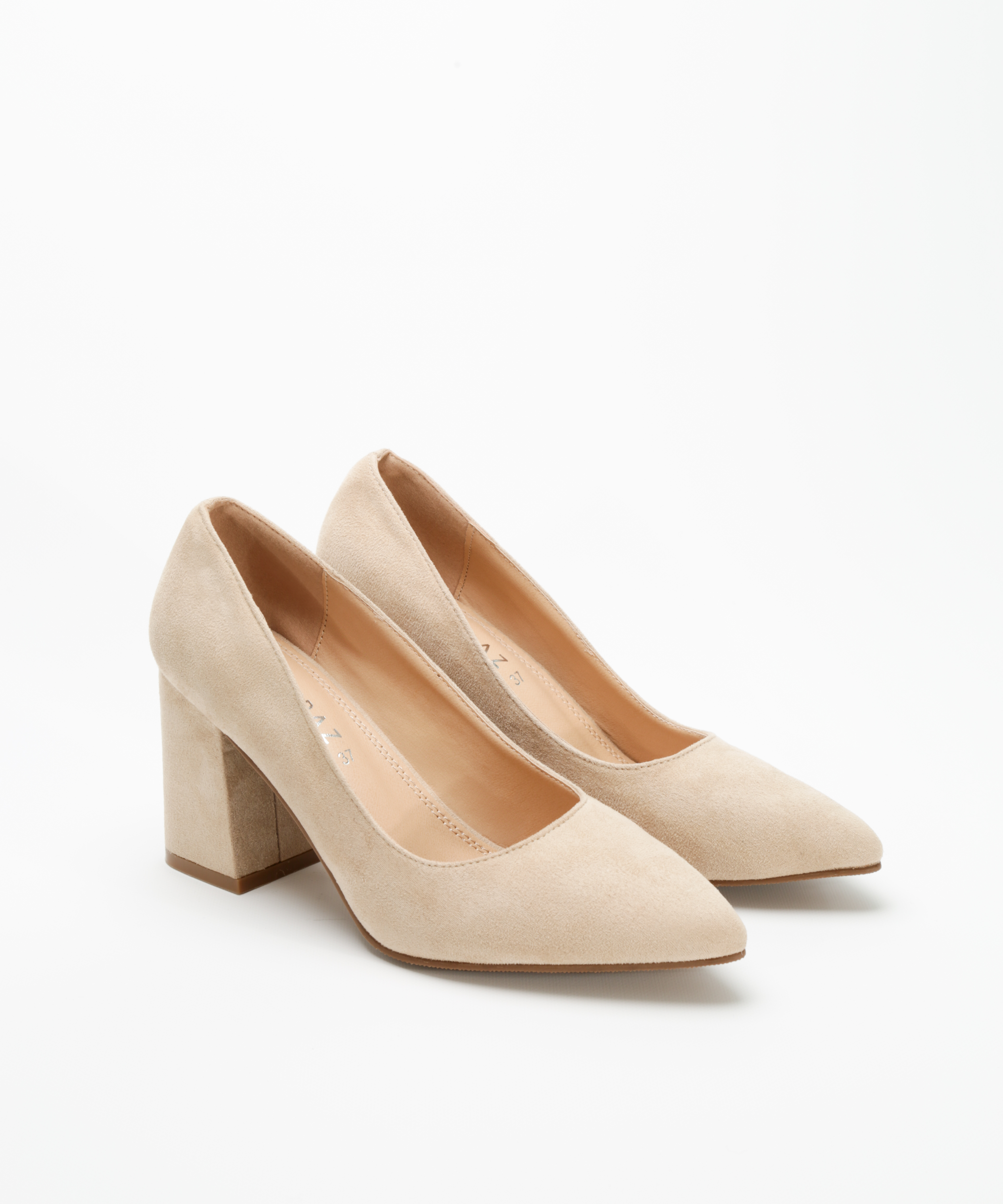 Sapato salto grosso image number null